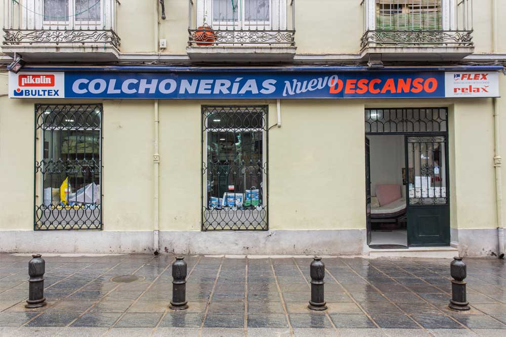 Tienda Málaga, Fachada